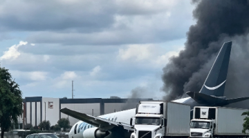 Tragedi di Miami: Pesawat Kargo Amazon Tergelincir dari Landasan, 5 Orang Tewas