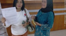 Nuning Perwakilan Warga memasukkan surat Ke Bagian Umum DPRD Medan minta Ketua DPRD Medan di periksa Badan Kehormatan DPRD Medan (Dok-Foto)
