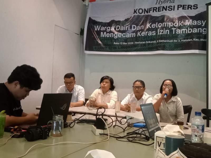 Warga Kabupaten Dairi bersama kelompok masyarakat sipil menyatakan sikap tegas mengecam berlanjutnya aktivitas PT DPM melalui konferensi pers yang digelar pada Rabu, 13 Mei 2026 (Dok-Foto)