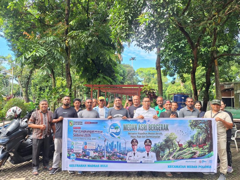 Dukung “Medan Asri Bergerak”, Lurah Madras Hulu Adakan Gotong Royong Masal Bersih Lingkungan (Dok-Foto)