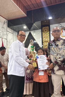Plh. Wali Kota Muhammad Fadly Abdina Hadiri Acara Penghargaan FLS3N Jenjang SD dan SMP Tingkat Kota Tanjungbalai.