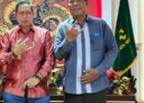 Rino Ketua Fabem Bersama Wong Chun Sen Ketua DPRD Kota Medan (Dok-Foto)