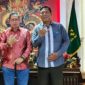 Rino Ketua Fabem Bersama Wong Chun Sen Ketua DPRD Kota Medan (Dok-Foto)