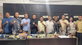 Sejumlah pimpinan Serikat Pekerja (SP) dan Serikat Buruh (SB) di Sumatera Utara menggelar rapat awal pembentukan Koalisi Besar Serikat Pekerja dan Serikat Buruh Sumatera Utara di Kantor DPD K-SPSI Sumut (Dok-Foto)