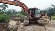Pelanggaran K3 di Proyek Jembatan Dinas SDA BMBK Deli Serdang Kontraktor Abaikan Keselamatan Pekerja Demi Keuntungan (Dok-Foto)