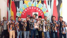 Ketua DPD PKN Sumut Serahkan SK Mandataris Kepada Tokoh Pemuda Karo Ahmad Muslim Sembiring Untuk Pimpin DPD PKN Kota Medan (Dok-Foto)