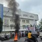 DPN Geruduk Disdik Sumut Mendesak Bobby Nasution Untuk Mencopot Kadis Karena Adanya Dugaan Pengutipan SPP di SMA Negeri 1 Medan Tahun Ajaran 2025-2026 (Dok-Foto)