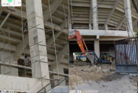 Pekerja Stadion Teladan tampak tidak menggunakan Alat Pelindung diri (Dok-Foto)