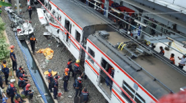 Insiden Kecelakaan Kereta Api di Stasiun Bekasi Timur (Dok-Foto)