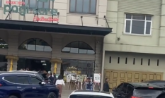 Buat Macet, Walikota Medan “Restui” Bangunan Tanpa PBG Di Jalur Hijau Sungai Babura, Warga: Keras Dekingnya!!