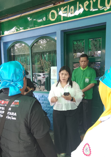 DPN Geruduk Irish Restaurant & Bar O Flahertys di Medan Polonia, Minta Hak Pekerja Yang Sudah Meninggal Dunia Di Bayarkan (Dok-Foto)