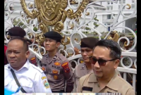 Pekerja PT Hugo saat demo di depan kantor Gubsu (Dok-Foto)