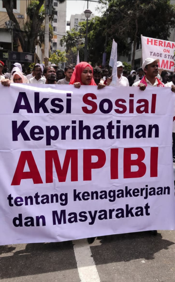 Aksi Sosial Ketenagakerjaan dan Masyarakat oleh Aliansi Masyarakat Peduli Buruh Indonesia (AMPIBI) (Dok-Foto)
