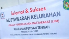 Spanduk Musyawarah Kelurahan Lembaga Pemberdayaan Masyarakat Petisah Tengah Kecamatan Medan Petisah Kota Medan (Dok -Foto)