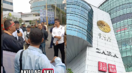 Aliansi Masyarakat Peduli Buruh Indonesia (AMPIBI) saat demo di Sun Plaza Kota Medan (Dok-Foto)