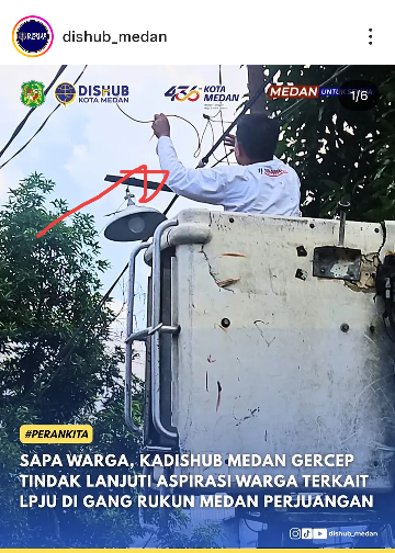 Pekerja Dishub Kota Medan tidak menggunakan Alat Pelindung diri (APD) dalam bekerja kelistrikan Lampu Penerangan Jalan Umum (LPJU) (Dok-Foto)