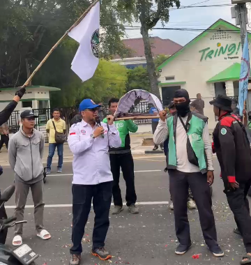 Viral PMI Di Siksa, DPN Bawa Keranda Mayat ke Konjen Malaysia, Gubsu Di Minta Evaluasi PJTKI Terkait K3 PMI (Dok-Foto)