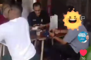 Efrin Lurah Aur Kecamatan Medan Maimun nongkrong di Jam Kerja (Dok-Foto)