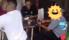 Efrin Lurah Aur Kecamatan Medan Maimun nongkrong di Jam Kerja (Dok-Foto)