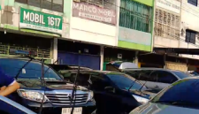 Ada Apa? Pengusaha Showroom Jalan Nibung Medan Petisah Tak Pasang Bendera Merah Putih Di Bulan Kemerdekaan RI Ke - 81 (Dok-Foto)