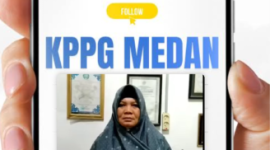 Tini, Sekretaris Yayasan Muhammad Zein Siregar (Dok-Foto)