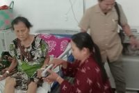 Bantu proses pengantaran dan urus administrasi perawatan di rumah sakit. (Dok-Foto)