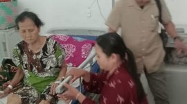 Bantu proses pengantaran dan urus administrasi perawatan di rumah sakit. (Dok-Foto)
