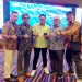 Ketum SPS, Januar P. Ruswita (dua kanan) dan Sekjen Asmono Wikan (dua kiri) bersama beberapa pengurus usai diumumkan, di Jakarta, Senin (20/03/2023)