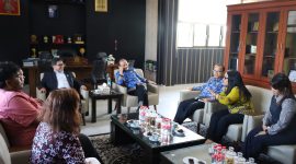 Tanjungbalai Mahyaruddin Salim didampingi Asisten Administrasi dan Umum Walman Riadi P Girsang menerima kunjungan dan audiensi Panitia Perayaan HUT 105 GPdI (Gereja Pantekosta di Indonesia) dan KKR Paskah zona VIII bertempat di ruang kerja Wali Kota, Senin (27-4-2026). (Dok-Foto) 