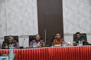 Rapat dipimpin Wakil Bupati Tapteng, Mahmud Efendi didampingi Sekretaris Daerah Tapteng Drs. Binsar TH Sitanggang, MSP, dan Pemprov Sumut dihadiri oleh Asisten Pemerintahan dan Kesejahteraan Rakyat Setdaprov Sumut (Dok-Poto)