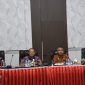 Rapat dipimpin Wakil Bupati Tapteng, Mahmud Efendi didampingi Sekretaris Daerah Tapteng Drs. Binsar TH Sitanggang, MSP, dan Pemprov Sumut dihadiri oleh Asisten Pemerintahan dan Kesejahteraan Rakyat Setdaprov Sumut (Dok-Poto)
