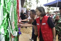 Bupati Tapanuli Tengah Masinton Pasaribu, SH, MH pada Kamis 30 April 2026 meresmikan penggunaan Gedung sementara Sekolah SDN 155683 Sigiring-giring yang berada di Kelurahan Hutanabolon Kecamatan Tukka (Dok-Poto)