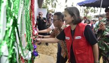 Bupati Tapanuli Tengah Masinton Pasaribu, SH, MH pada Kamis 30 April 2026 meresmikan penggunaan Gedung sementara Sekolah SDN 155683 Sigiring-giring yang berada di Kelurahan Hutanabolon Kecamatan Tukka (Dok-Poto)
