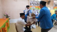 Berangkat Haji, Wali Kota Mahyaruddin Salim di Upah-upah Para Pemuda KNPI Energy of Harmony. (Dok-Foto) 