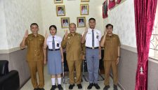 Wakil Bupati Tapanuli Tengah (Tapteng), Mahmud Efendi, pada Senin 11 Mei 2026 menerima audiensi dua orang putra-putri terbaik(Dok-Poto)
