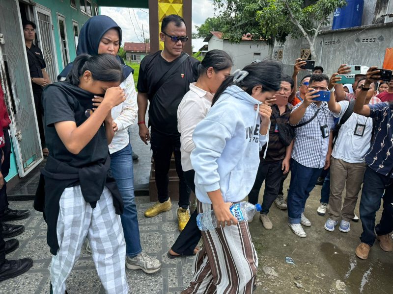 Polisi Gerebek Sebuah Rumah di Tanjungbalai, 35 Orang Pemuda Diduga Terlibat Penipuan Online Berkedok Undian. (Dok-Foto) 