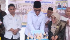 Hadiri Gallery Seni Budaya, Co-Kurrikuler dan Milad SMPN 10 Ke XXI, Plh Wali Kota Tanjungbalai: Jadikan Ajang Kreatifitas Seni Siswa. (Dok-Foto)