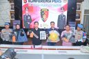 Kasat Reskrim Polrestabes Bandung AKBP Anton menggelar konferensi pers terkait pengungkapan dugaan tindak pidana pembunuhan ( Dok - Foto ).