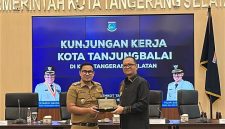 TP2DD Terbaik Wilayah Jawa-Bali, Pemko Tanjungbalai Bangun Kerjasama Komparatif Bersama Pemko Tangsel Perkuat Strategi Peningkatan PAD Berbasis Digitalisasi. (Dok-Foto)