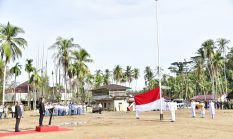 Peringati Harkitnas ke-118, Pemkab Tapteng Gelar Upacara di Lokasi Bencana Kecamatan Tukka