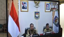 Bupati Tapanuli Tengah (Tapteng) Masinton Pasaribu, SH, MH, pada Kamis 21 Mei 2026, mengikuti rapat koordinasi secara daring melalui Zoom Meeting (Dok-Poto)