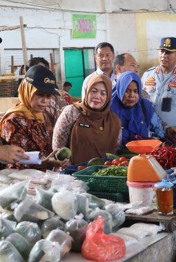 Plh Wali Kota Tanjungbalai Monitoring Sidak Pasar Tradisional, Pastikan Pasokan dan Harga Pangan Jelang Idul Adha 1447 H, Aman