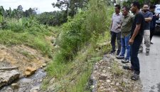 Masinton Pasaribu, SH, MH, pada hari Jumat 22 Mei 2026, melakukan kunjungan kerja untuk meninjau langsung kondisi infrastruktur jalan (Dok-Poto)