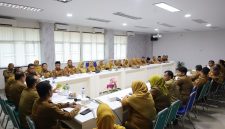 Rakor Bersama Camat dan Lurah Bahas Pengelolaan Perpustakaan Kelurahan Wujudkan Gerakan Gemar Membaca dan Penguatan Literasi di Kota Tanjungbalai.  (Dok-Foto)