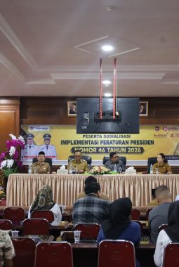 Plh. Wali Kota Tanjungbalai Buka Sosialisasi Implementasi Peraturan Presiden Nomor 46 Tahun 2025 Bagi Penyedia Barang dan Jasa.
