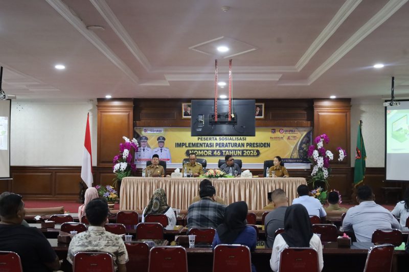 Plh. Wali Kota Tanjungbalai Buka Sosialisasi Implementasi Peraturan Presiden Nomor 46 Tahun 2025 Bagi Penyedia Barang dan Jasa. (Dok-Foto)