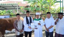 Pemerintah Kota Tanjungbalai Serahkan Bantuan Sapi Qurban Kemasyarakatan Presiden Prabowo Subianto di Masjid As Salamah. (Dok - Foto)