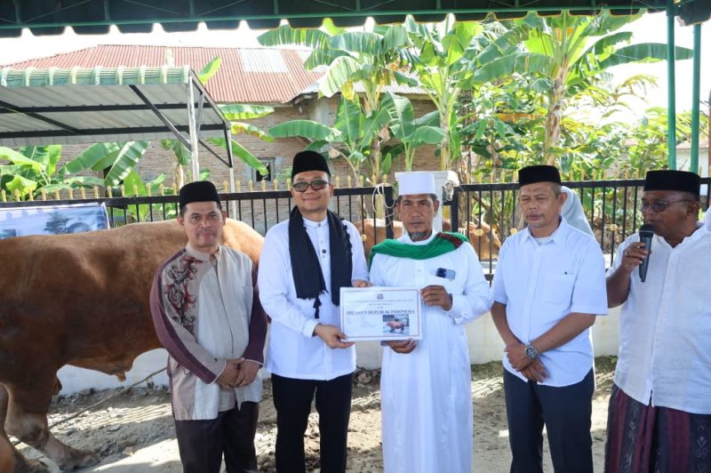 Pemerintah Kota Tanjungbalai Serahkan Bantuan Sapi Qurban Kemasyarakatan Presiden Prabowo Subianto di Masjid As Salamah.  (Dok - Foto)
