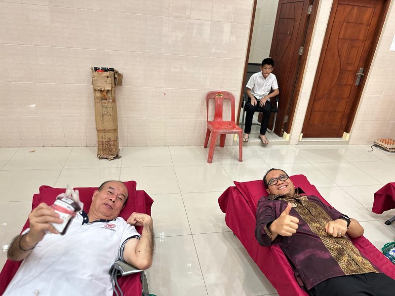Plh. Wali Kota Muhammad Fadly Hadiri dan Ikuti Kegiatan Donor Darah Dalam Rangka Peringatan Hari Tri Suci Waisak 2570 BE/2026 Kota Tanjungbalai  (Dok - Foto)
