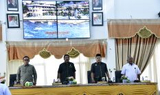 Bupati Masinton Pasaribu Hadiri Rapat Paripurna DPRD Tapteng Terkait Rekomendasi LKPJ TA 2025